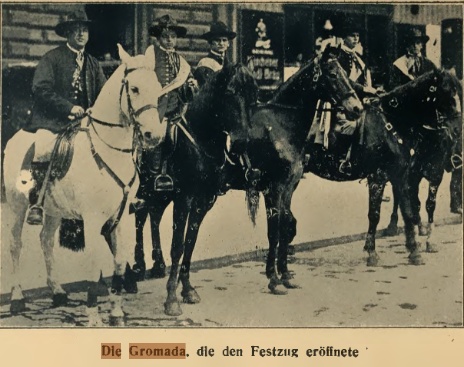 Konna Gromada Rozbarska na czele pochodu w Bytomiu